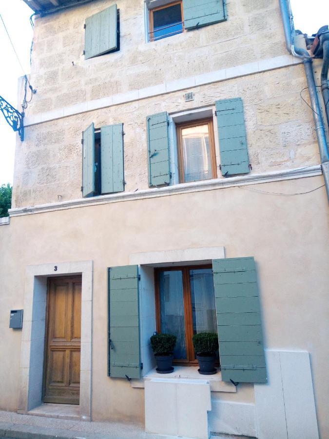 Maison de ville centre arles Extérieur photo